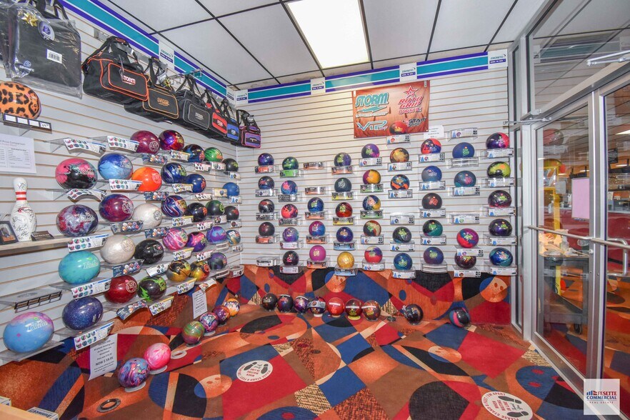 More Photos Of 28 N Bowl Ln, Plattsburgh Sports And Entertainment For Sale