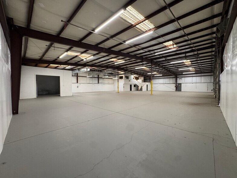 More Photos Of 1711 E Jackson St, Phoenix Warehouse For Lease