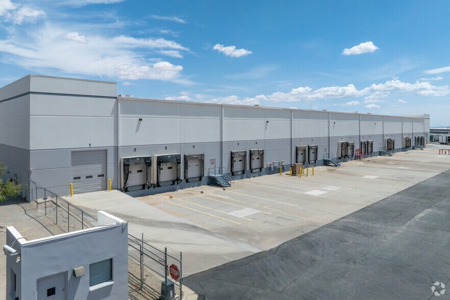 More Photos Of 12430 Mercantile Ave, El Paso Warehouse For Lease