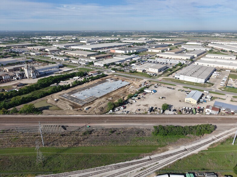 More Photos Of 5260 Blue Mound Rd, Fort Worth Industrial For Lease