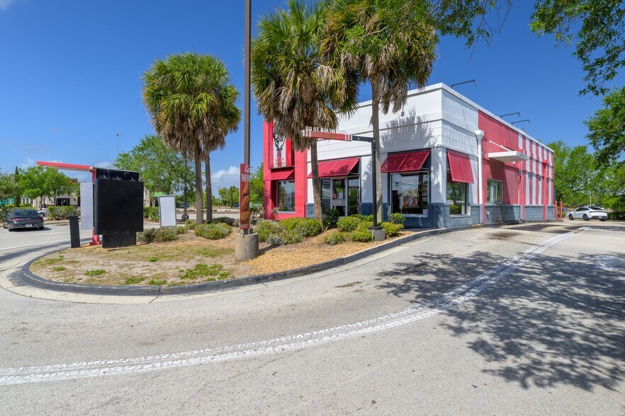More Photos Of 9551 Regency Square Blvd N, Jacksonville Fast Food For Sale
