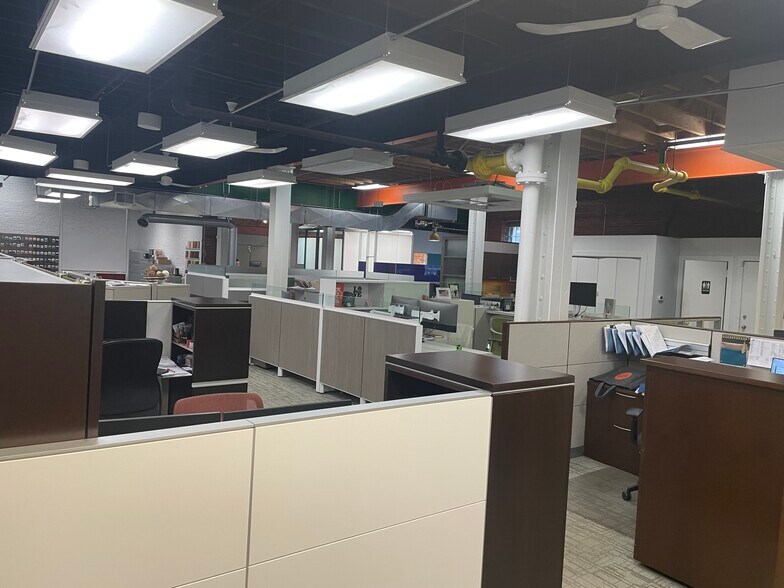 More Photos Of 1900 Lowe St, Pittsburgh Warehouse For Lease