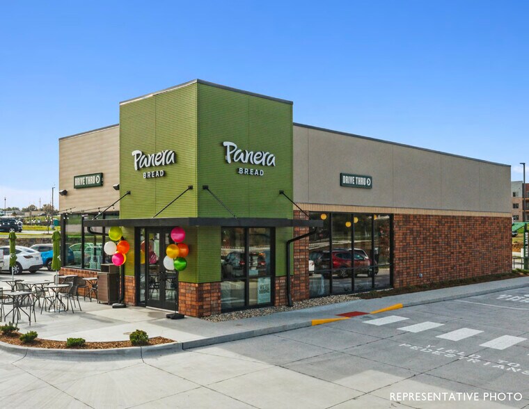 Primary Photo Of 320 Ed Schmidt Blvd, Hutto Freestanding For Sale