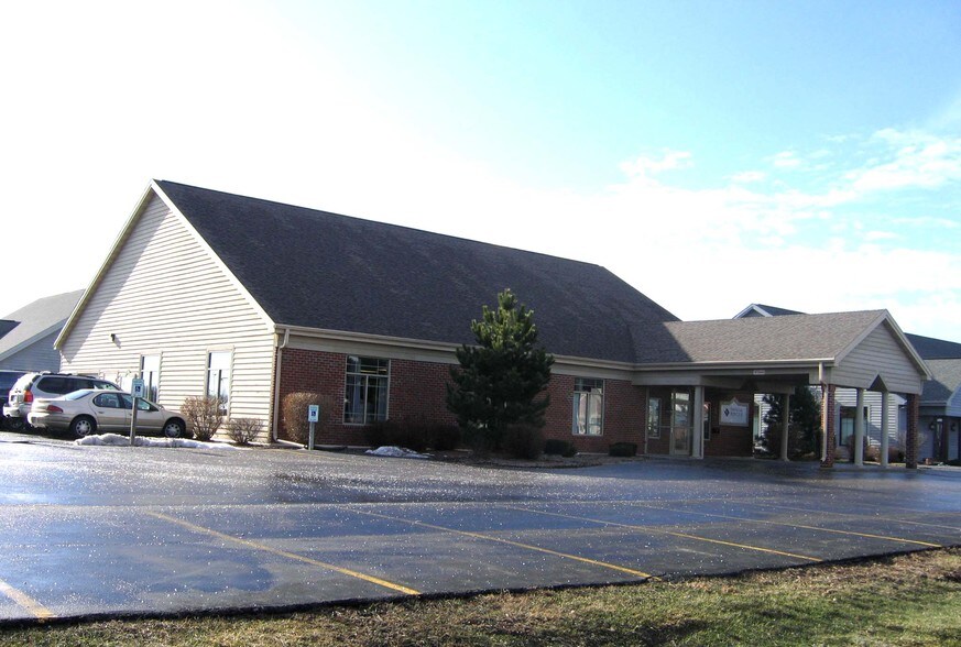Primary Photo Of 885 Western Ave, Fond Du Lac Medical For Lease