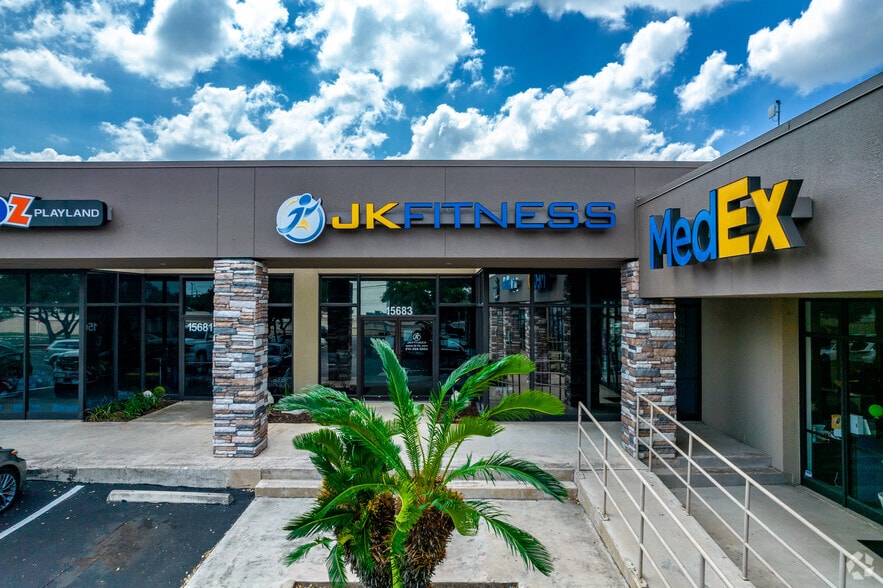 More Photos Of 15665-15689 San Pedro Ave, San Antonio Unknown For Lease