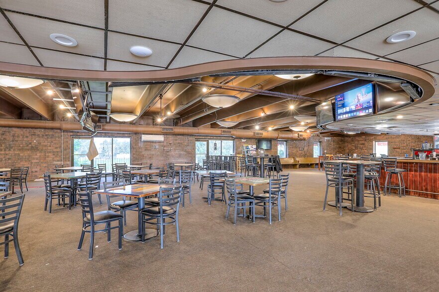 More Photos Of 330 E 135th St, Kansas City Restaurant For Sale