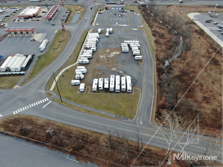 More Photos Of 103 Grand St, Hamburg Land For Lease