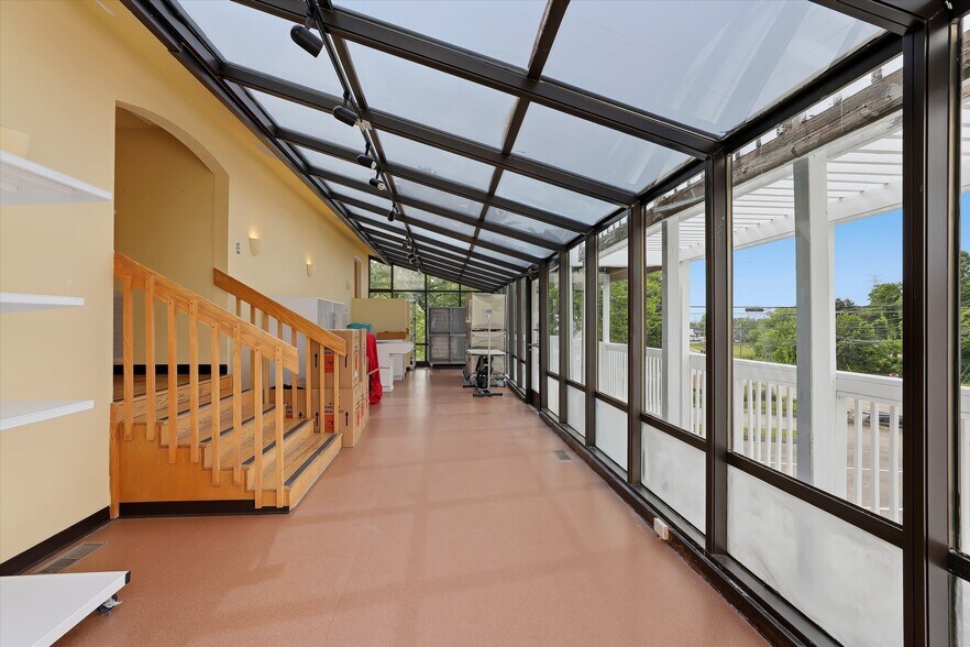 More Photos Of 9229 Middlebrook Pike, Knoxville Specialty For Sale