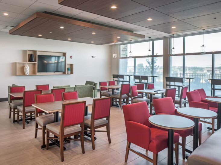 More Photos Of 19040 Evans St, Elkhorn Hotel For Sale