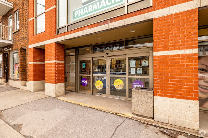 More Photos Of 1461 Rue Jean-Talon E, Montréal Drugstore For Lease