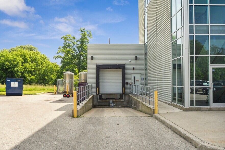 More Photos Of 999 Collip Cir, London Schools For Lease