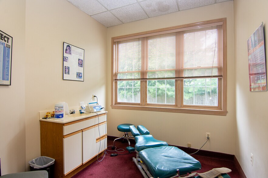 More Photos Of 27 Mountain Blvd, Warren Medical For Sale