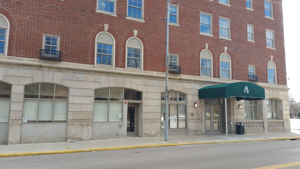 Primary Photo Of 4726 Main Ave, Ashtabula Medical For Sale