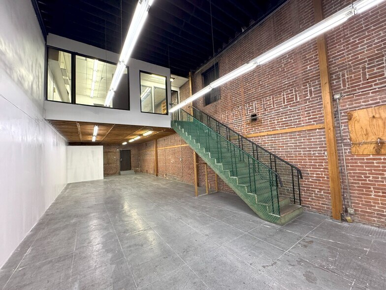 More Photos Of 822-824 Wall St, Los Angeles Storefront Retail Office For Lease
