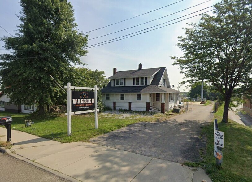More Photos Of 2835 S Arlington Rd, Akron Storefront Retail Residential For Sale