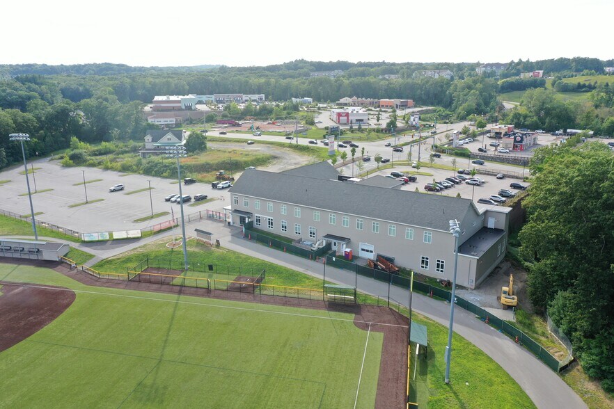 More Photos Of 333 SW Cutoff, Northborough Medical For Lease