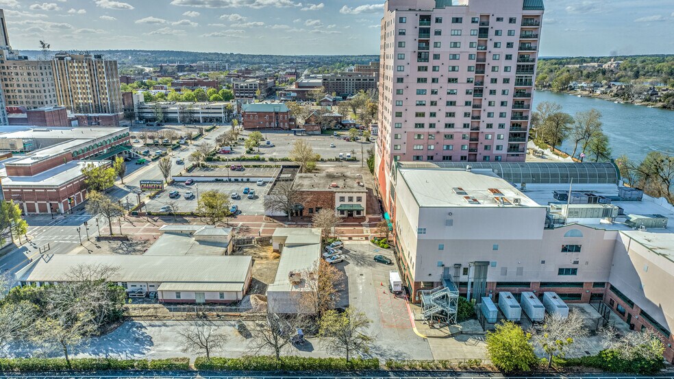More Photos Of 15 7th St, Augusta Restaurant For Sale