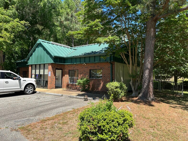 More Photos Of 4336 John Tyler Hwy, Williamsburg Daycare Center For Lease
