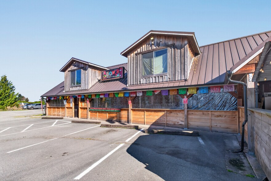 More Photos Of 14969 W Bow Hill Rd, Bow Bar For Sale