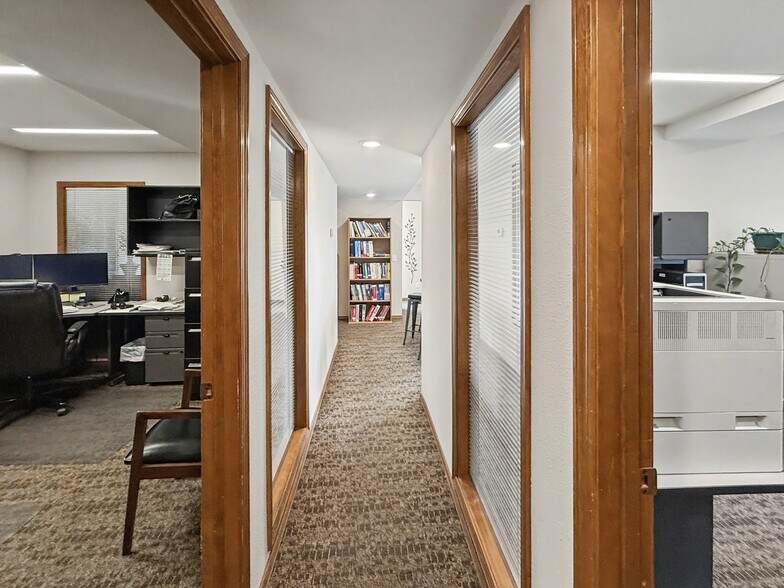 More Photos Of 1038 W Davidson Ave, Coeur d'Alene Office For Sale