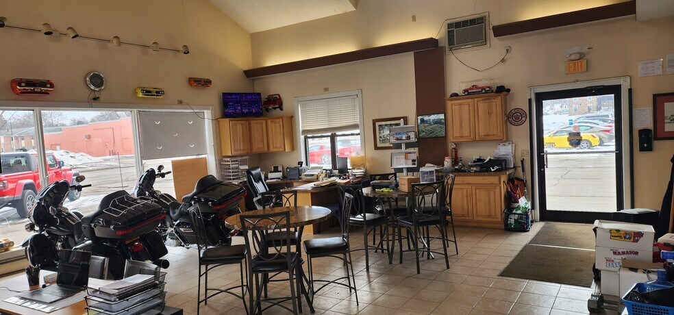 More Photos Of 4579 Lake Rd S, Brockport Auto Dealership For Lease