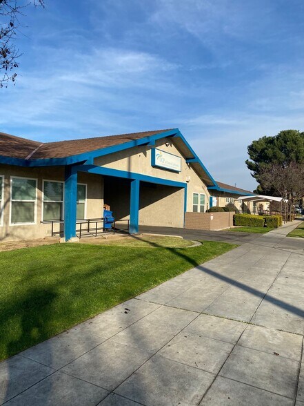 More Photos Of 4303 E Ashlan, Fresno Office For Lease