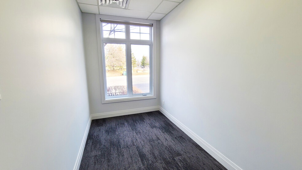 More Photos Of 92 Centrepointe Dr, Ottawa Office For Lease
