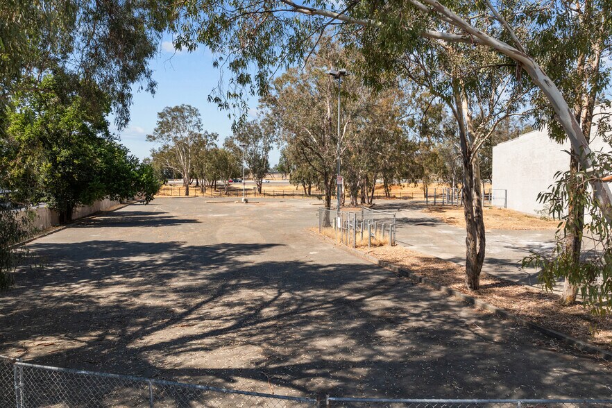 More Photos Of 8501 Auburn Blvd, Citrus Heights Freestanding For Sale