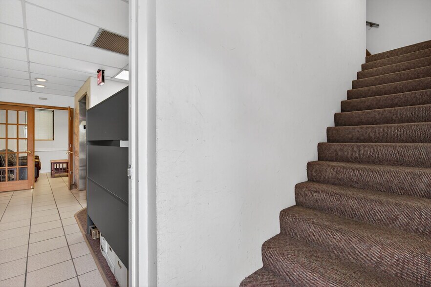 More Photos Of 513 N State Road 7, Margate Office For Lease