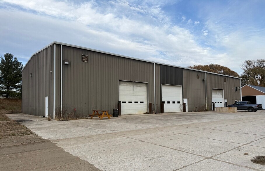 More Photos Of 2601 Iverson Rd, Stoughton Warehouse For Sale