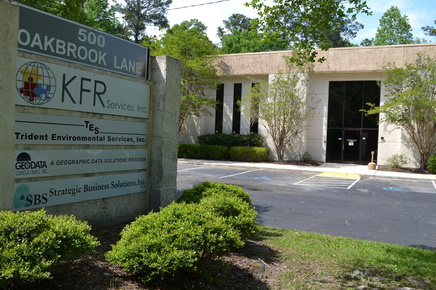 More Photos Of 500 Oakbrook Ln, Summerville Office For Lease