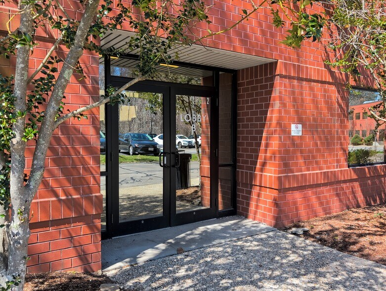 More Photos Of 35 Parkwood Dr, Hopkinton Office For Lease