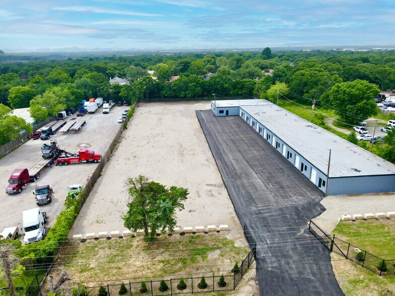 Primary Photo Of 501-507 E Rock Island Rd, Grand Prairie Industrial For Lease