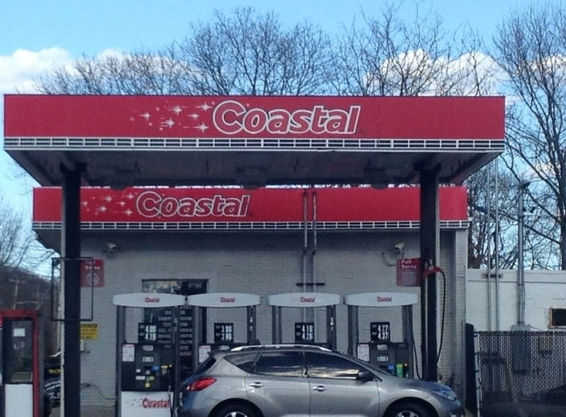 Primary Photo Of 950 Portion Rd, Lake Ronkonkoma General Retail For Lease