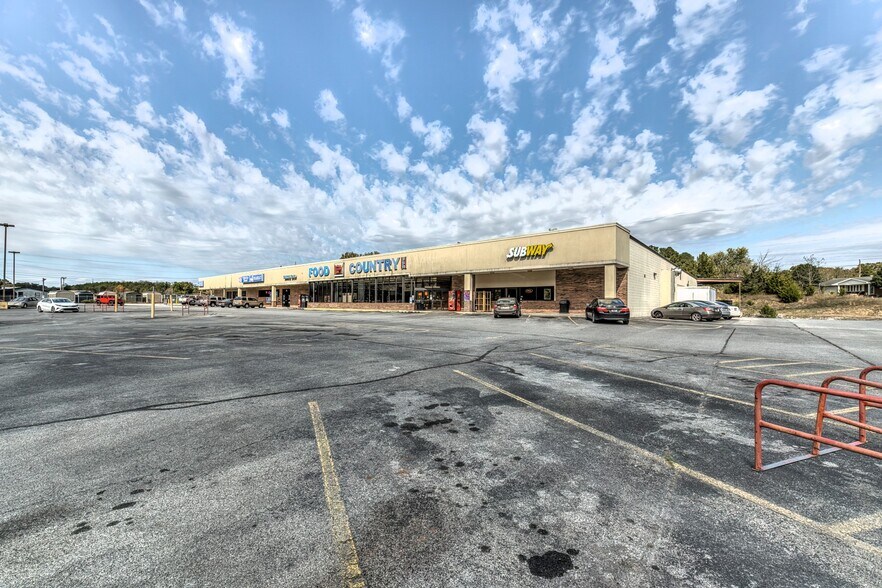 More Photos Of 6766 W Andrew Johnson Hwy, Mosheim Supermarket For Sale