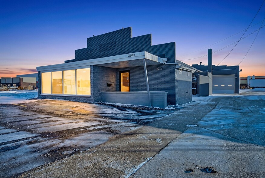 Primary Photo Of 2200 S Miller Pky, Milwaukee Distribution For Sale