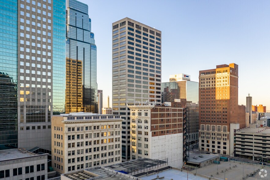More Photos Of 1100 Main St, Kansas City Office For Lease