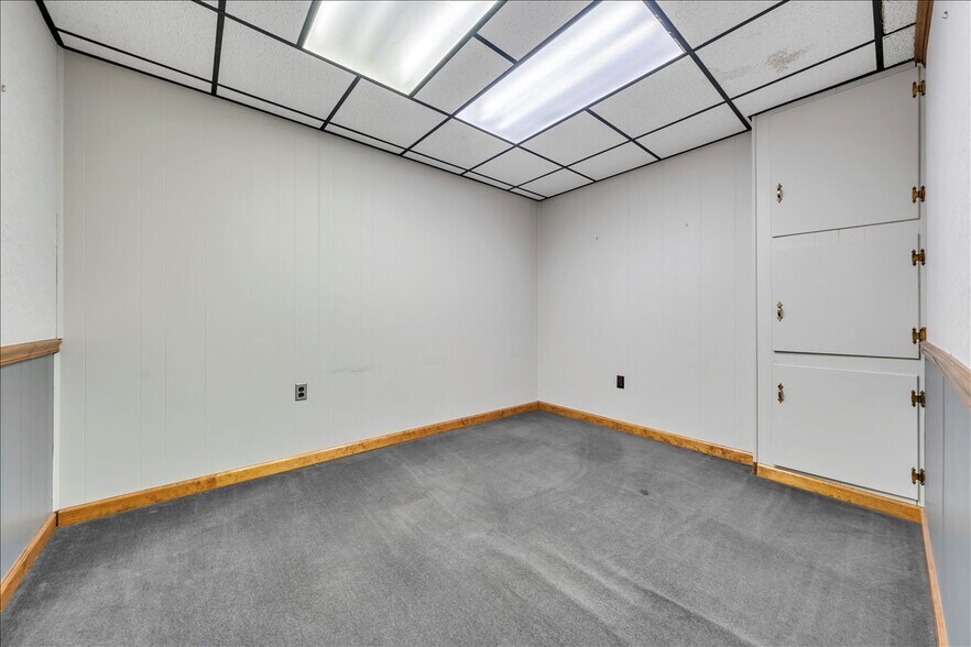 More Photos Of 356-358 Campbell Ave NW, Roanoke Office For Sale