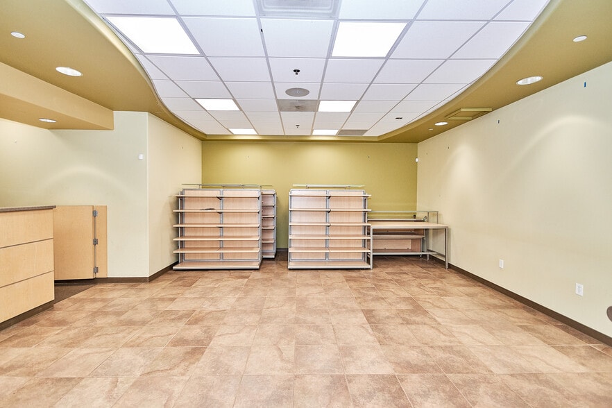More Photos Of 18 Endeavor, Irvine Medical For Lease
