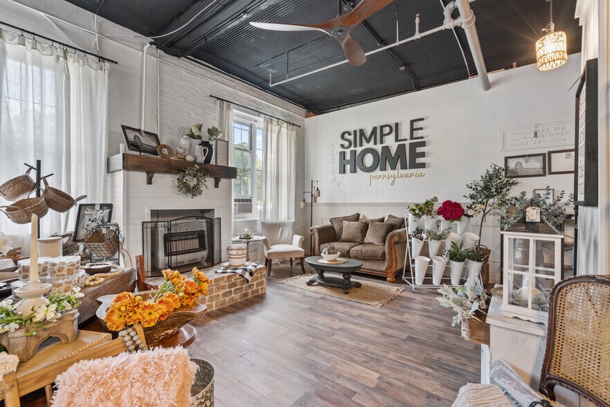 More Photos Of 500 Bridge St, Weissport Restaurant For Sale