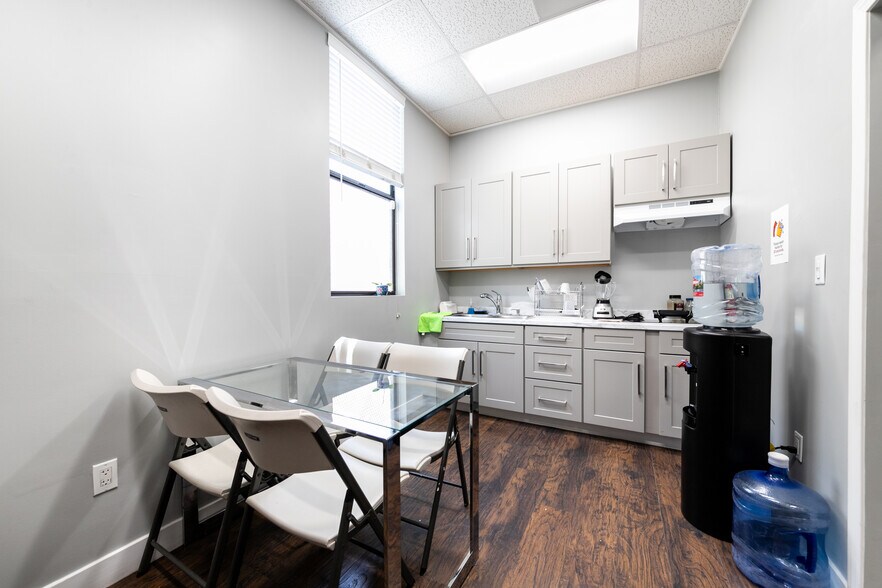 More Photos Of 2207 S Vermont Ave, Los Angeles Freestanding For Sale