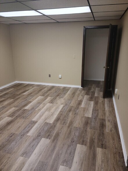 More Photos Of 2505 Cedarwood Ave, Bellingham Office For Lease