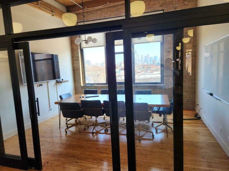 More Photos Of 1901 N Clybourn Ave, Chicago Loft Creative Space For Lease