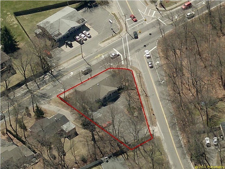 More Photos Of 85 Echo Ave, Miller Place Office For Lease