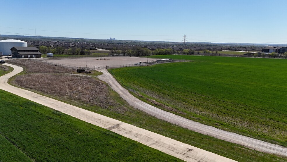 More Photos Of Hwy 360, Grand Prairie Land For Sale