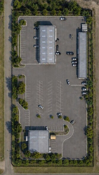 More Photos Of 12625 40th St N, Clearwater Warehouse For Lease