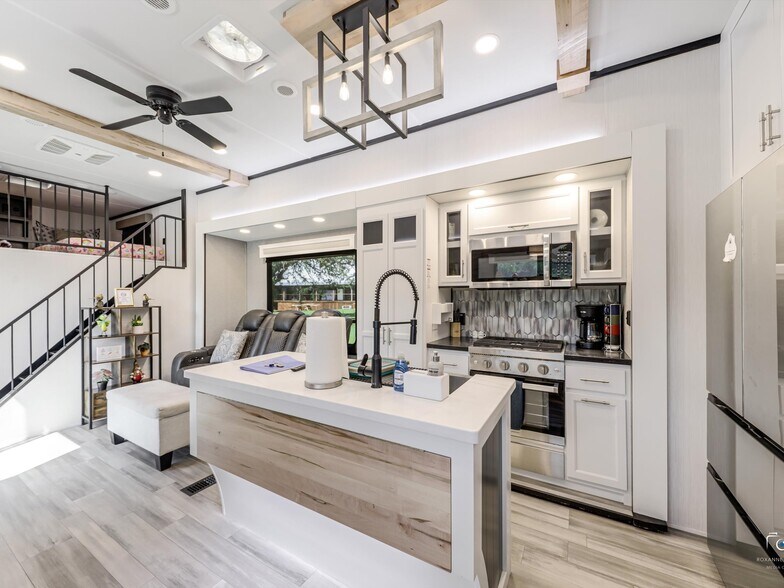 More Photos Of 16064 Mulberry Dr, Little Elm Hospitality For Sale
