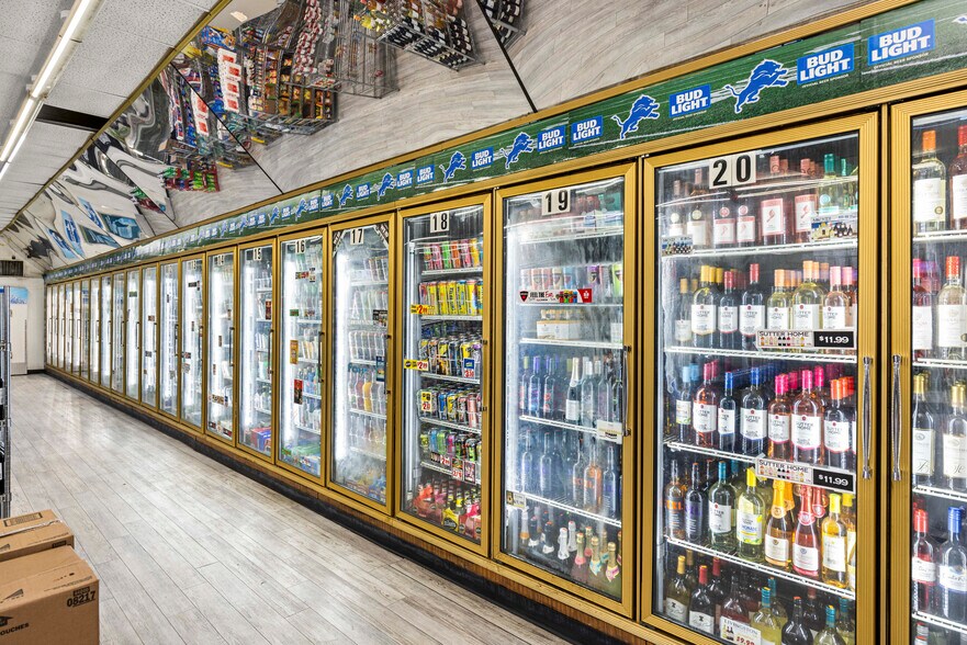 More Photos Of 10644 Morang Dr, Detroit Storefront For Sale