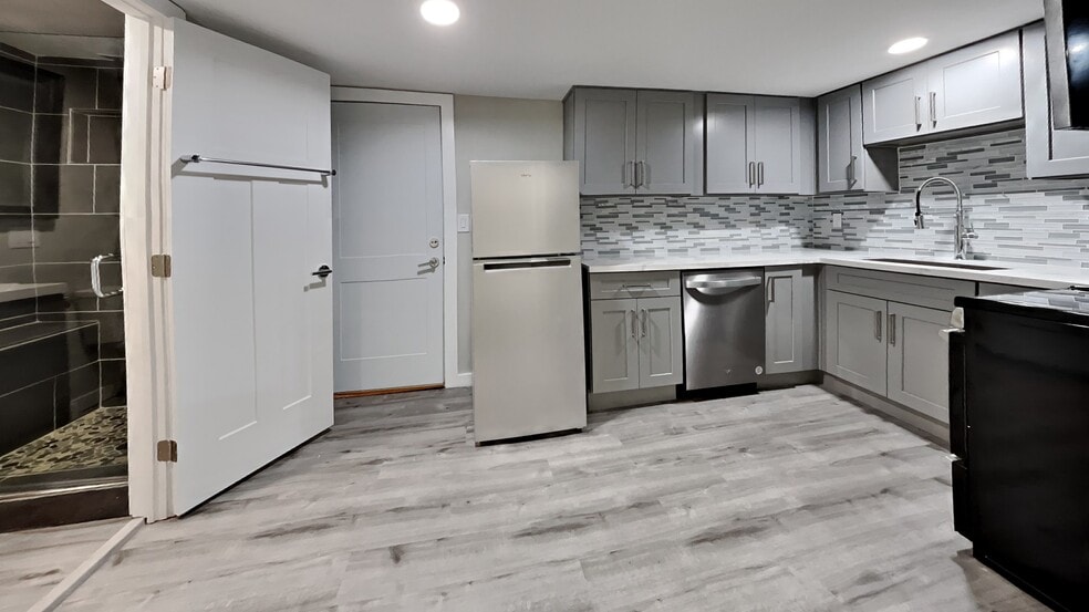 More Photos Of 4700 SW Othello St, Seattle Apartments For Sale