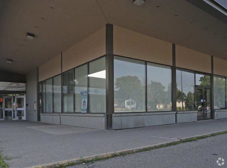 More Photos Of 486-500 Grantham Ave, St Catharines Freestanding For Lease